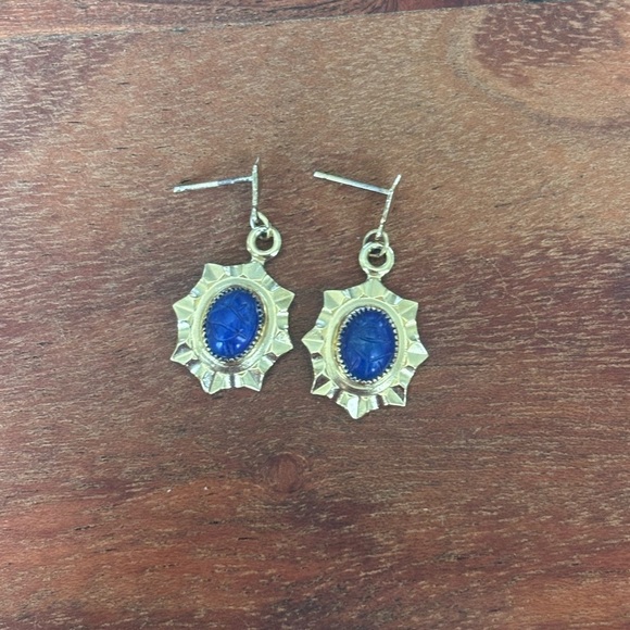 Vintage 18k GE Faux Blue Lapis Lazuli Dangle Earrings – Egyptian Revival Style - Picture 6 of 10